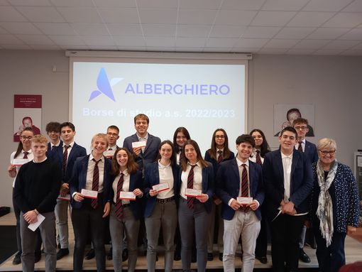 Mondovì, conferite 37 borse di studio a studenti dell'Istituto Giolitti Mondovì, conferite 37 borse di studio a studenti dell'Istituto Giolitti