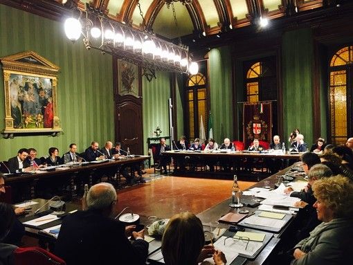 Il Consiglio comunale di Alba Il Consiglio comunale di Alba