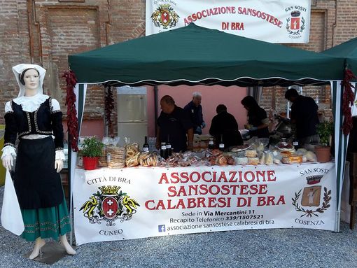 Bra, una serata all’insegna del cinema e delle tradizioni “made” in Calabria Bra, una serata all’insegna del cinema e delle tradizioni “made” in Calabria