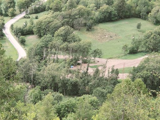 Negli scatti la frana seguita alla bomba d'acqua che ha investito la zona nella notte Negli scatti la frana seguita alla bomba d'acqua che ha investito la zona nella notte