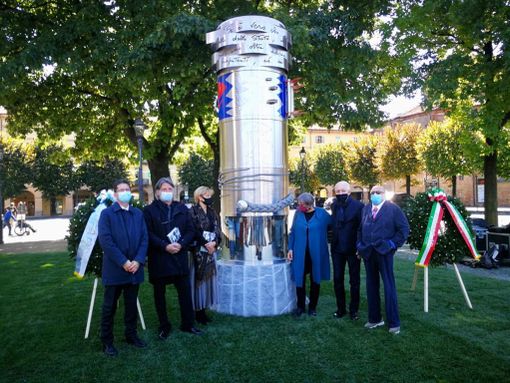 Saluzzo, il monumento al Generale Dalla Chiesa e gli artisti autori Saluzzo, il monumento al Generale Dalla Chiesa e gli artisti autori
