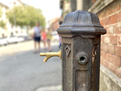 Saluzzo, rubinetti alle fontanelle e niente irrigazione per aiuole e giardini pubblici Saluzzo, rubinetti alle fontanelle e niente irrigazione per aiuole e giardini pubblici