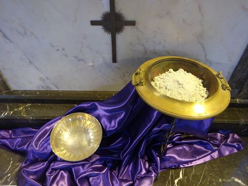 Il Vaticano cambia il rito delle Ceneri per l’emergenza Coronavirus