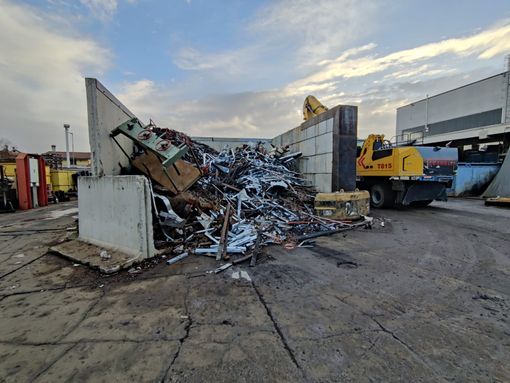 Deposito rifiuti Clavesana: "L’utilizzo continuo dei media rischia di renderci gli zimbelli della Provincia” Deposito rifiuti Clavesana: "L’utilizzo continuo dei media rischia di renderci gli zimbelli della Provincia”