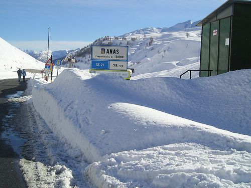 Il valico transfrontaliero "della Maddalena" Il valico transfrontaliero "della Maddalena"