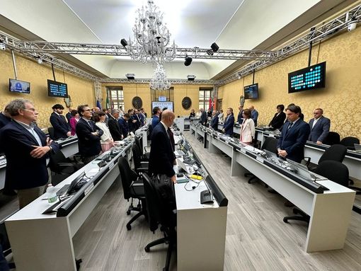 Morti sul lavoro, in Piemonte il Consiglio regionale si ferma: “Mai più un’altra Brandizzo”