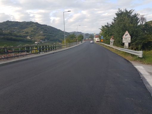 Nelle foto particolari dell’intervento verso il concentrico e nella salita verso Rocchetta Belbo