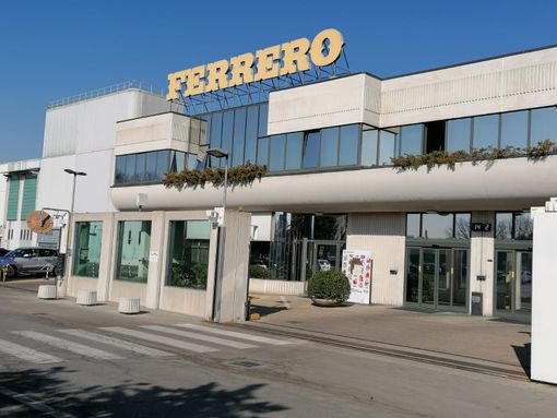 L'ingresso dello stabilimento albese