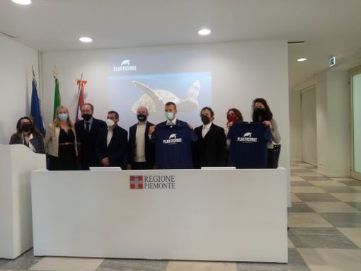 “Un Po prima del mare”: il 23 maggio raccolta dei rifiuti plastici lungo le sponde del fiume per salvare l’ambiente