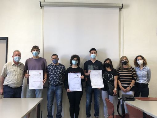 Al Cravetta-Marconi di Savigliano, tre studenti ricevono le borse di studio in ricordo del compagno di classe Gregory Guarnieri