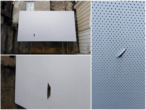 Ormea, "regalo" di Natale in anticipo: sfregiato il maxischermo in piazza Nani Ormea, "regalo" di Natale in anticipo: sfregiato il maxischermo in piazza Nani