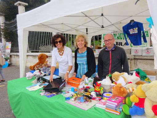 La folla di fedeli sul sagrato del Santuario nuovo