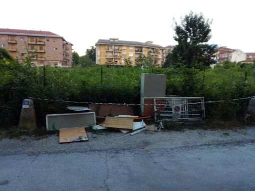 Cuneo: degrado in piazza Lanteri e via Ettore Rosa