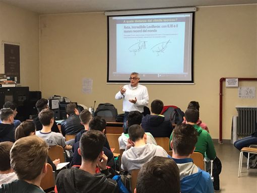 Saluzzo: gli allievi di 4^ del "Denina" a caccia... di consigli sul proprio futuro