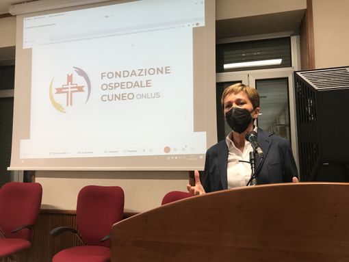 Il Direttore Generale dell'Azienda Ospedaliera "S. Croce e Carle Elide Azzan