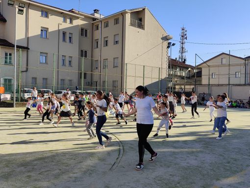 A Savigliano genitori e figli per la festa di fine anno del Centro educativo post-scolastico