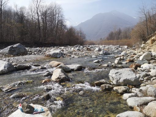 Il fiume Gesso a San Giacomo di Entracque. La sua portata è ai livelli di fine agosto