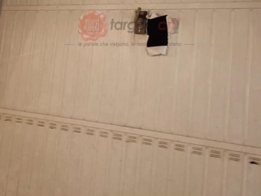 Dopo i colpi al Cerialdo, presi di mira i garage di una palazzina a Madonna dell'Olmo Dopo i colpi al Cerialdo, presi di mira i garage di una palazzina a Madonna dell'Olmo
