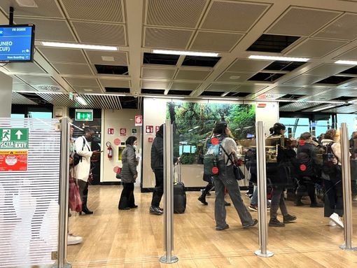 Passeggeri in partenza per Cuneo dallo scorso di Fiumicino