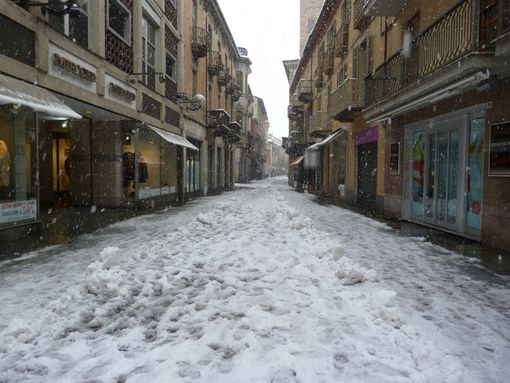 Via Maestra ad Alba. Foto Gisella Divino (© targatocn.it)