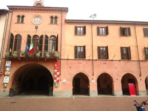 Il Municipio di Alba Il Municipio di Alba