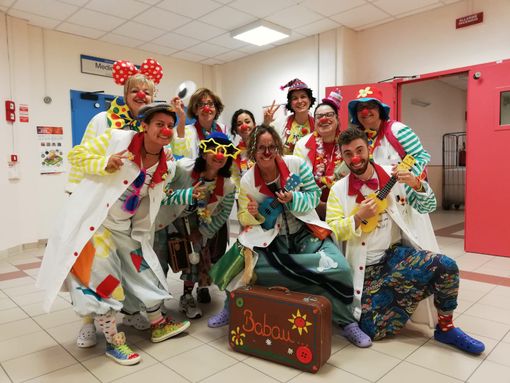 A Cuneo si celebra la "Giornata del Naso Rosso": giochi e allegria in piazzetta Audifreddi