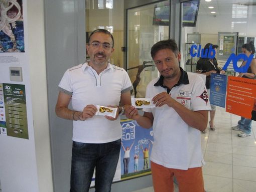 Il direttore dell'Automobile Club Cuneo Giuseppe De Masi e il responsabile dell'Ufficio Soci Andrea Rossi