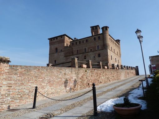 Al castello di Grinzane Cavour si presentano i libri di Quaglia, Genta e Franco Al castello di Grinzane Cavour si presentano i libri di Quaglia, Genta e Franco