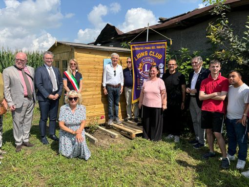 Consegna del contributo da parte del Lions all'associazione l'Airone di Manta Consegna del contributo da parte del Lions all'associazione l'Airone di Manta