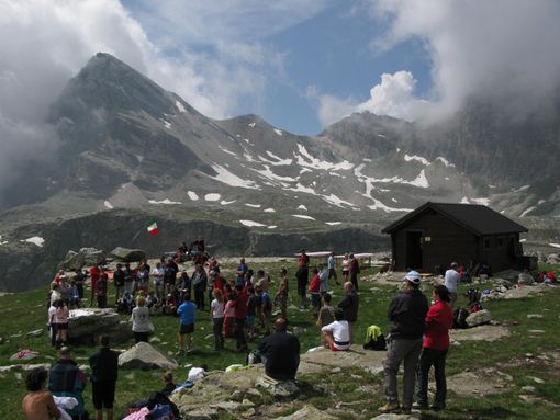 Festa al Bivacco Elio Bonfante alle Camoscere