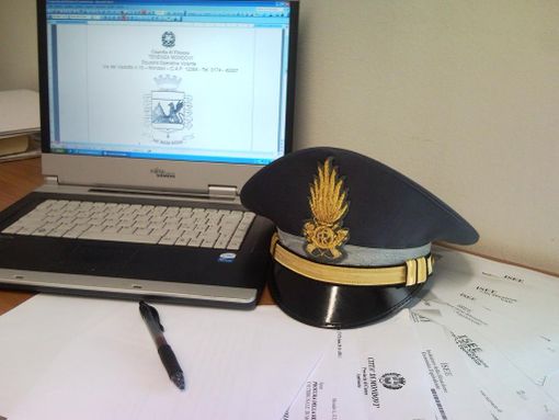 Mondovì, "indigente" ma con due auto e 62.000 euro di patrimonio: denunciato tunisino Mondovì, "indigente" ma con due auto e 62.000 euro di patrimonio: denunciato tunisino