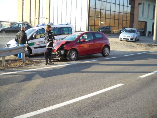 Una delle macchine coinvolte nello scontro