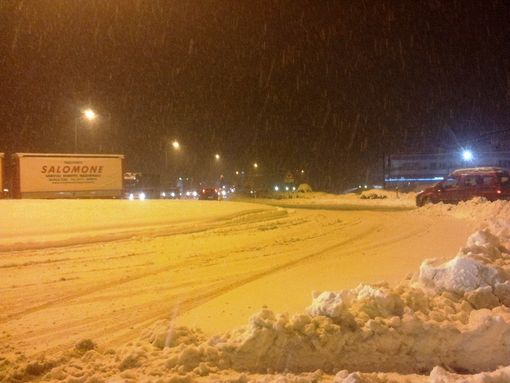 Un'immagine delle condizioni delle strade in località Ronchi (foto roberto.fusta)