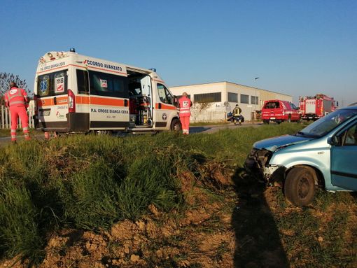 Auto fuori strada tra Ceva e Lesegno sulla SS 28: ferita una donna Auto fuori strada tra Ceva e Lesegno sulla SS 28: ferita una donna