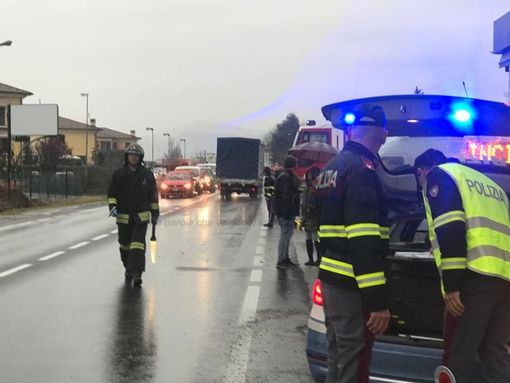 Tragedia sulla provinciale tra Cuneo e Beinette, morta una donna di 44 anni