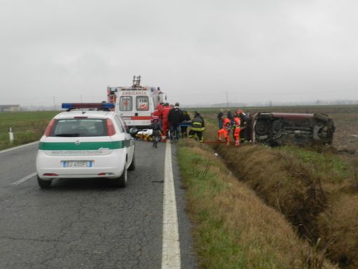 Bra: incidente in frazione Riva, conducente in stato di ebbrezza