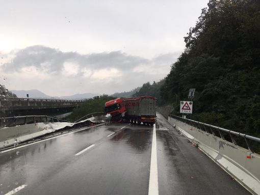 Incidente sull'Autostrada A6 tra Ceva e Millesimo, coinvolto un tir