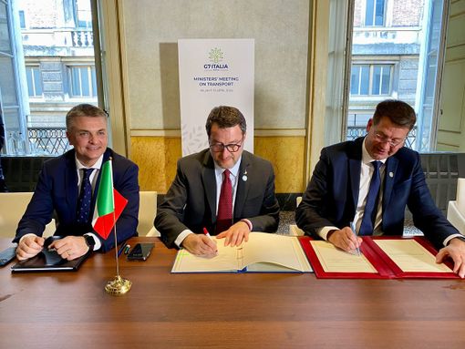 Dopo 54 anni, firmata la nuova convenzione tra Italia e Francia per la Cuneo-Ventimiglia Dopo 54 anni, firmata la nuova convenzione tra Italia e Francia per la Cuneo-Ventimiglia