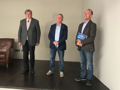 I tre autori: da sinistra Boschero, Testa, Francesconi I tre autori: da sinistra Boschero, Testa, Francesconi