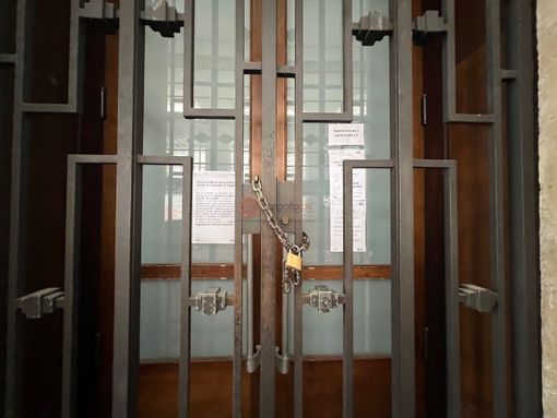 "Necessarie verifiche sull'idoneità dei locali": multa al preside e chiusura del liceo di corso Giolitti