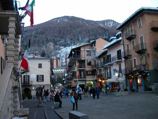Limone Piemonte conferisce la cittadinanza onoraria alla Brigata Alpina Taurinense
