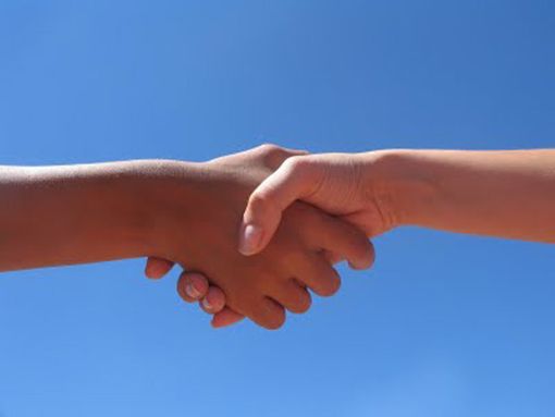 "Dacci una mano. . .a darti una mano": raccolta del 5 per mille a Verzuolo "Dacci una mano. . .a darti una mano": raccolta del 5 per mille a Verzuolo