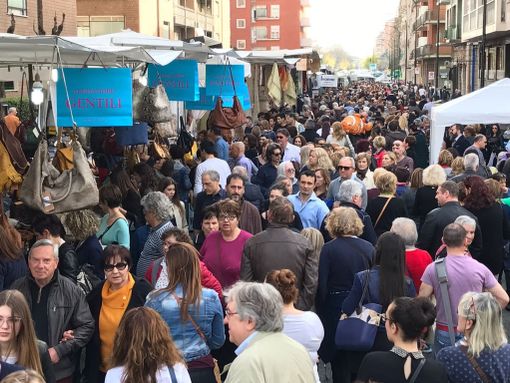L’originale Consorzio "Gli Ambulanti di Forte dei Marmi" a Carmagnola domenica 25 ed a Beinasco sabato 24 febbraio L’originale Consorzio "Gli Ambulanti di Forte dei Marmi" a Carmagnola domenica 25 ed a Beinasco sabato 24 febbraio