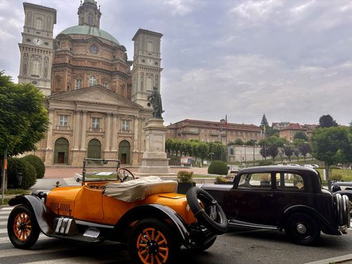 Le “Vecchie signore” a Vicoforte danno il via al week end di Mondovì e Motori