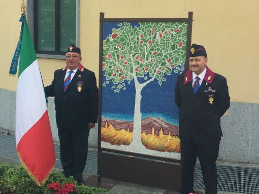 "Sub arbore in itinere": inaugurata l'opera d'arte che la Polizia di Stato dedica alla città di Cuneo