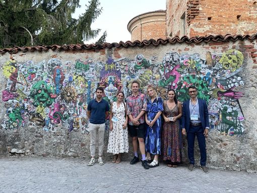 "News from home": svelato il murales fotografico che celebra Mondovì "News from home": svelato il murales fotografico che celebra Mondovì