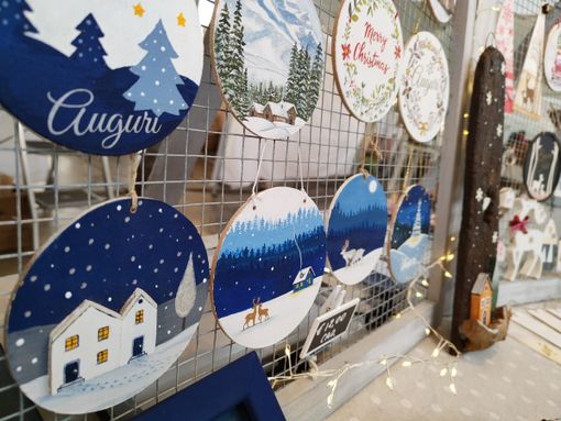 A Piozzo torna il mercatino di Natale: idee regalo e strenne natalizie nel centro storico delle porte delle Langhe A Piozzo torna il mercatino di Natale: idee regalo e strenne natalizie nel centro storico delle porte delle Langhe