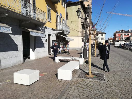 Nuovi arredi urbani a Boves: "Dopo 40 anni, la città ne aveva davvero bisogno"