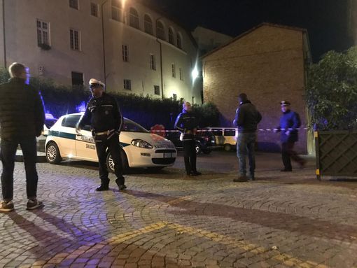 Gli inquirenti, ieri sera, a Saluzzo