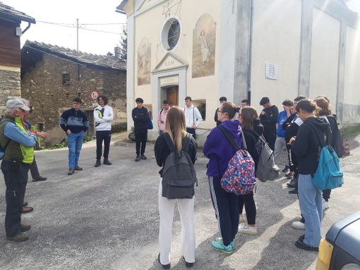 Gli studenti del "Denina Pellico Rivoira" a Oncino nei luoghi della Resistenza